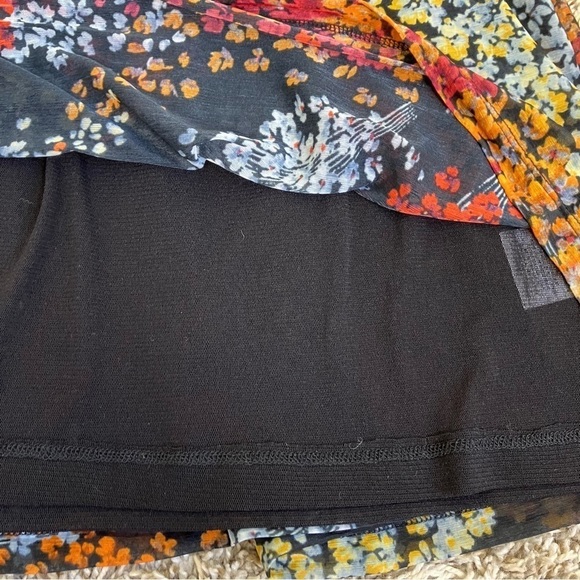 Anthropologie Akemi + Kin Adria Black Floral Smocked Chiffon Mesh Blouse Sz S - Picture 14 of 16